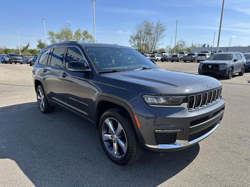 Used 2022 Jeep Grand Cherokee L Limited AWD/4WD image 11