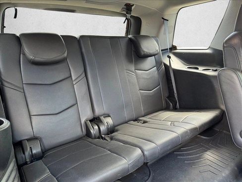 Used 2020 Cadillac Escalade Premium Luxury RWD image 21