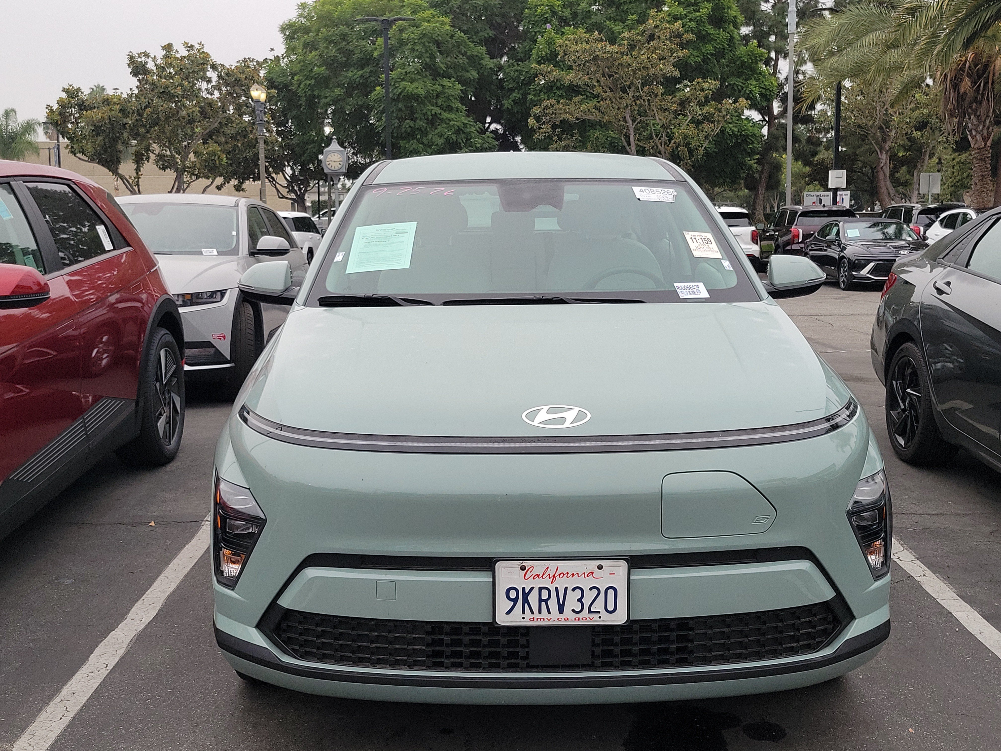 Certified 2024 Hyundai Kona SE FWD image 2