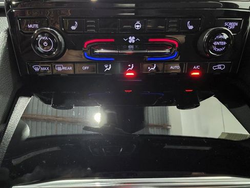 New 2025 Jeep Grand Cherokee Altitude AWD/4WD image 34