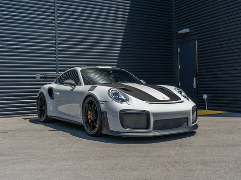 Used 2018 Porsche 911 GT2 RS RWD image 7