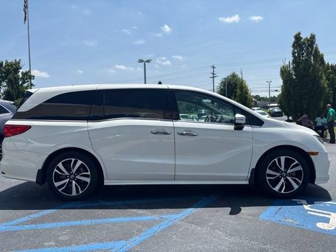 Used 2019 Honda Odyssey Elite image 4