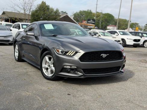Used 2015 Ford Mustang Coupe image 6