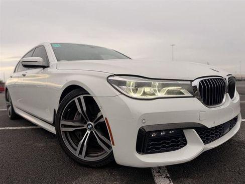 Used 2016 BMW 750i xDrive AWD/4WD image 1