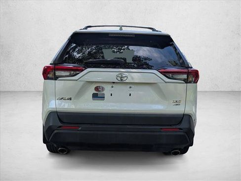 Used 2021 Toyota RAV4 XLE Premium AWD/4WD image 7