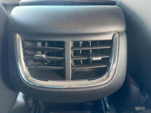 Used 2021 Chevrolet Malibu LT FWD image 25