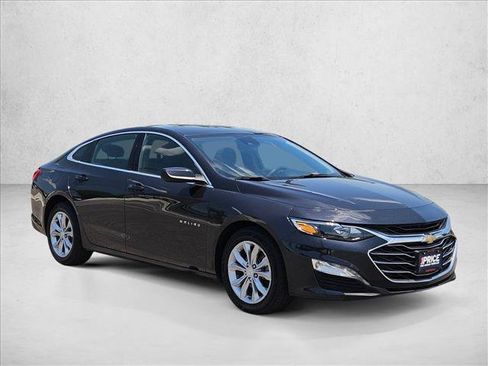 Used 2023 Chevrolet Malibu LT FWD image 3
