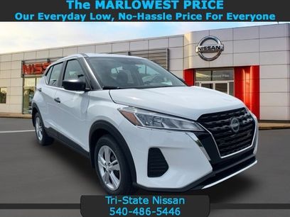 New 2025 Nissan Kicks Play S