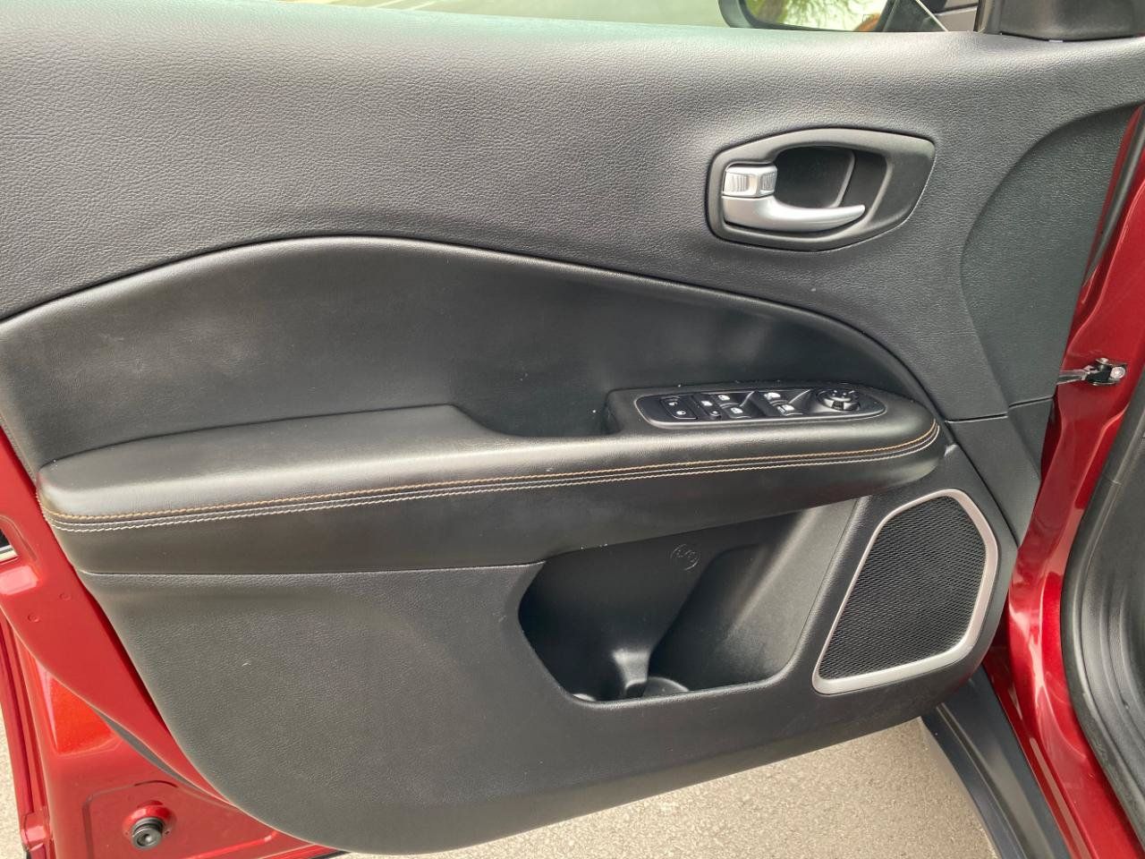 Used 2021 Jeep Compass Latitude FWD image 28