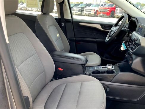 Used 2022 Ford Escape S image 8