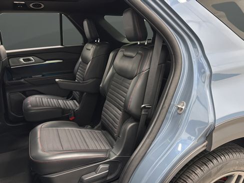 Used 2025 Ford Explorer ST-Line w/ Premium Package AWD/4WD image 25