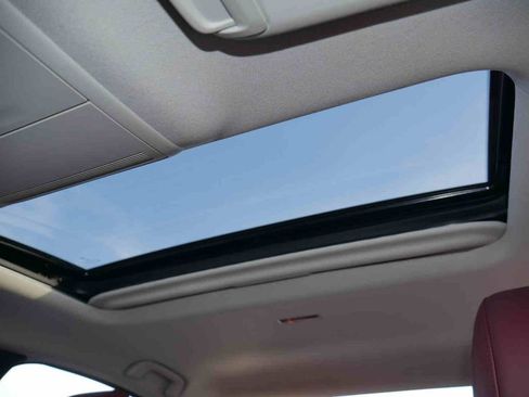 Used 2024 MAZDA MAZDA3 s image 31