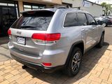 Used 2017 Jeep Grand Cherokee Limited w/ Luxury Group II image 2