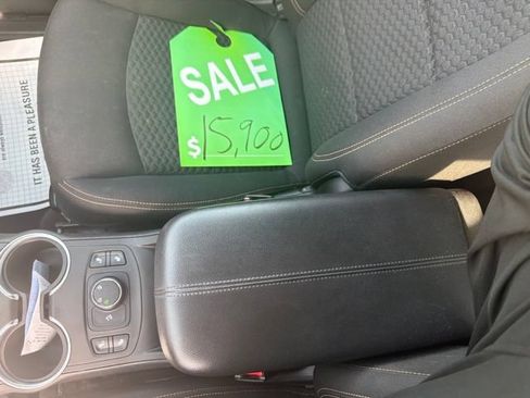 Used 2018 GMC Terrain SLE w/ Driver Convenience Package AWD/4WD image 29