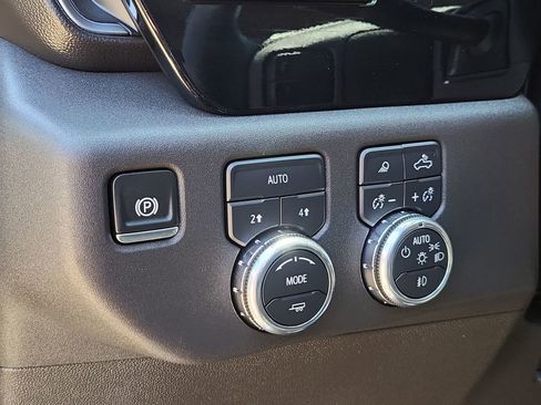 Certified 2024 GMC Sierra 1500 SLT AWD/4WD image 17