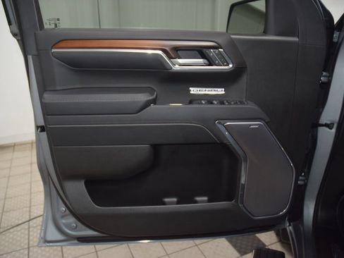 Used 2025 GMC Sierra 1500 Denali w/ Denali Reserve Package AWD/4WD image 51