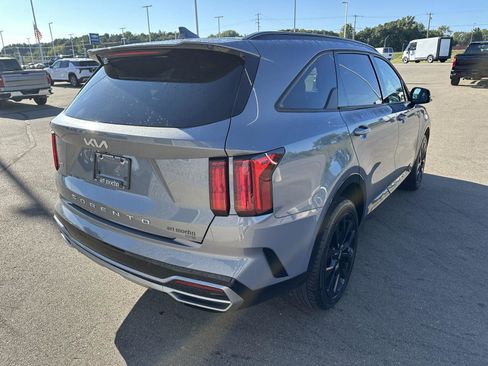 Used 2022 Kia Sorento SX image 9