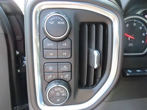 Used 2021 Chevrolet Silverado 1500 High Country w/ Technology Package AWD/4WD image 45