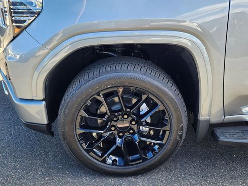 New 2026 GMC Sierra 1500 Denali w/ Technology Package AWD/4WD image 9