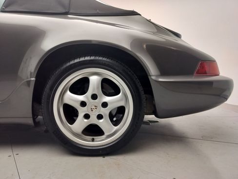 Used 1992 Porsche 911 Carrera RWD image 31
