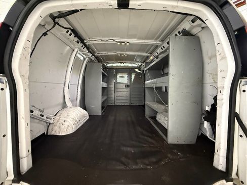 Used 2017 Chevrolet Express 2500 image 69