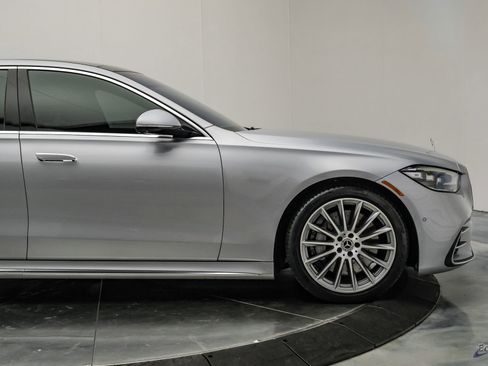 Used 2022 Mercedes-Benz S 580 4MATIC Sedan w/ AMG Line Package image 28