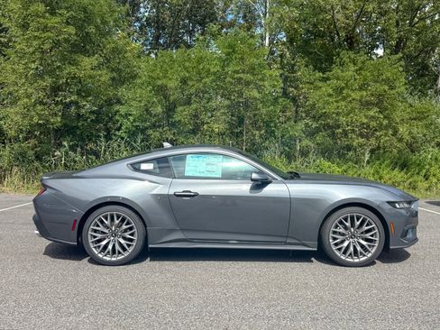 New 2025 Ford Mustang Premium image 34