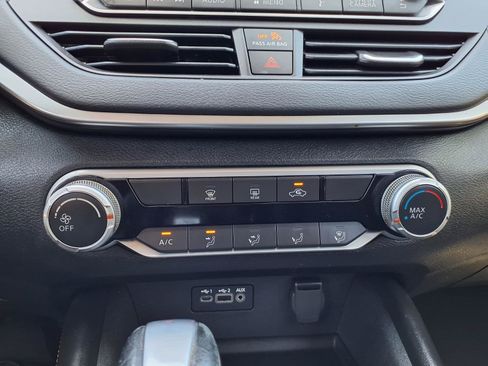 Used 2021 Nissan Altima 2.5 SR FWD image 25