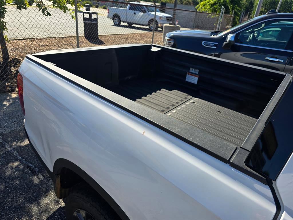 Used 2025 Honda Ridgeline Sport image 14