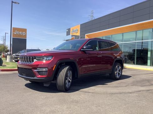 New 2025 Jeep Grand Cherokee Limited w/ Trailer Tow Package image 5