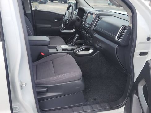 Used 2024 Nissan Frontier SV w/ SV Convenience Package AWD/4WD image 11