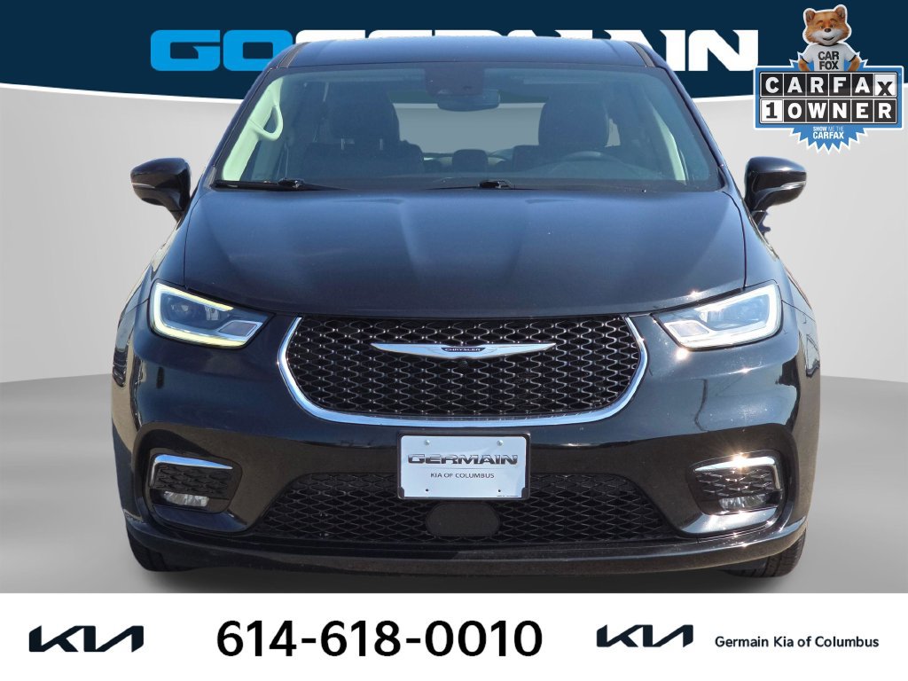 Used 2024 Chrysler Pacifica Limited FWD image 2