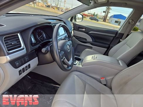Used 2019 Toyota Highlander Limited image 20