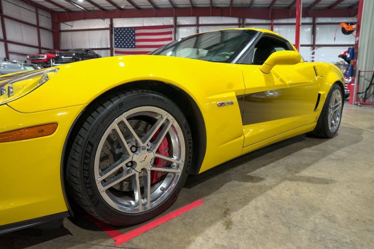 Used 2007 Chevrolet Corvette Z06 w/ Preferred Equipment Group RWD image 28