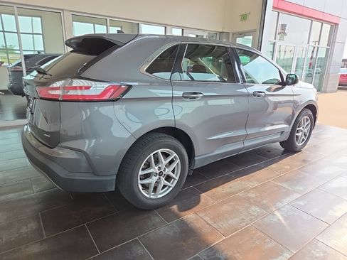 Used 2024 Ford Edge SEL AWD/4WD image 7