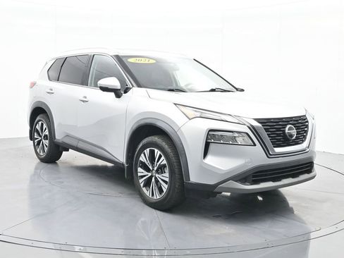 Used 2021 Nissan Rogue SV w/ Premium Package image 4