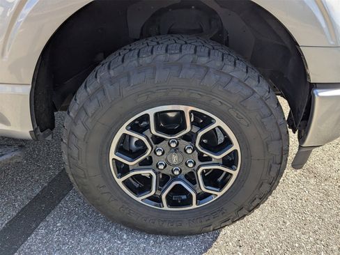 Used 2021 Ford F150 XLT w/ Equipment Group 302A High image 11