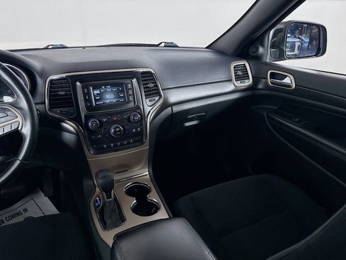 Used 2017 Jeep Grand Cherokee Laredo w/ Quick Order Package 2BE image 25