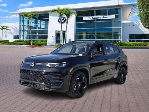 New 2026 Volkswagen Tiguan SE R-Line FWD image 3