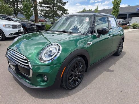 Used 2020 MINI Cooper 4-Door Hardtop FWD image 3