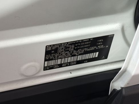 Used 2022 Toyota RAV4 LE AWD/4WD image 27