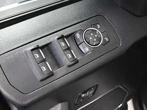 Used 2017 Ford F150 Platinum w/ Equipment Group 701A Luxury AWD/4WD image 19