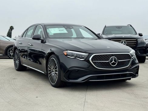 Used 2025 Mercedes-Benz E 350 Sedan image 2