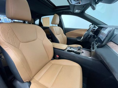 Used 2024 Lexus RX 350h w/ Cold Area Package AWD/4WD image 37