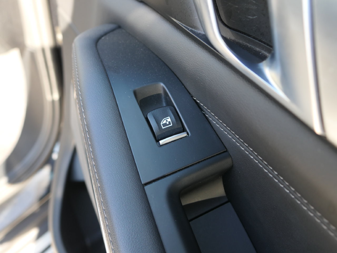 Used 2026 BMW X5 xDrive40i AWD/4WD image 26