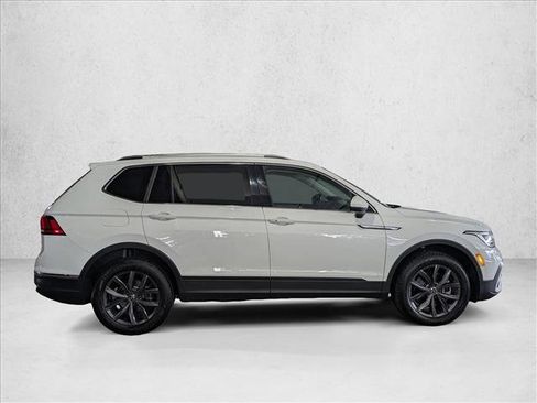 Used 2024 Volkswagen Tiguan Wolfsburg Edition AWD/4WD image 4