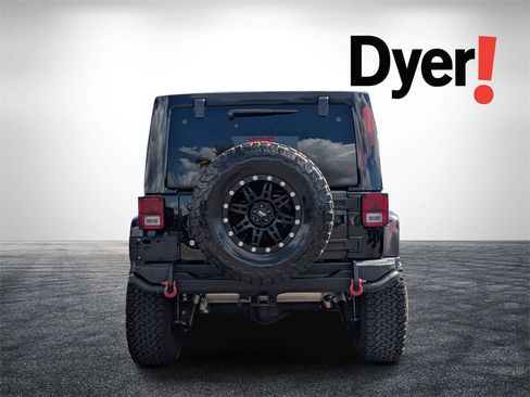 Used 2017 Jeep Wrangler Unlimited Sahara image 5