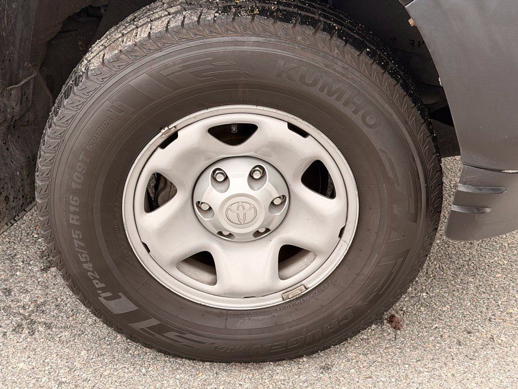Used 2018 Toyota Tacoma SR RWD image 14
