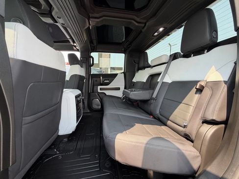 Used 2024 GMC Hummer EV 3X AWD/4WD image 21