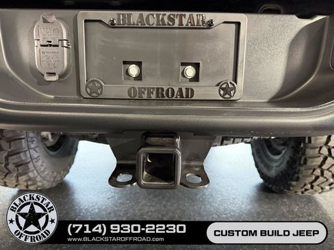 Used 2022 Jeep Gladiator Rubicon w/ LED Lighting Group AWD/4WD image 23